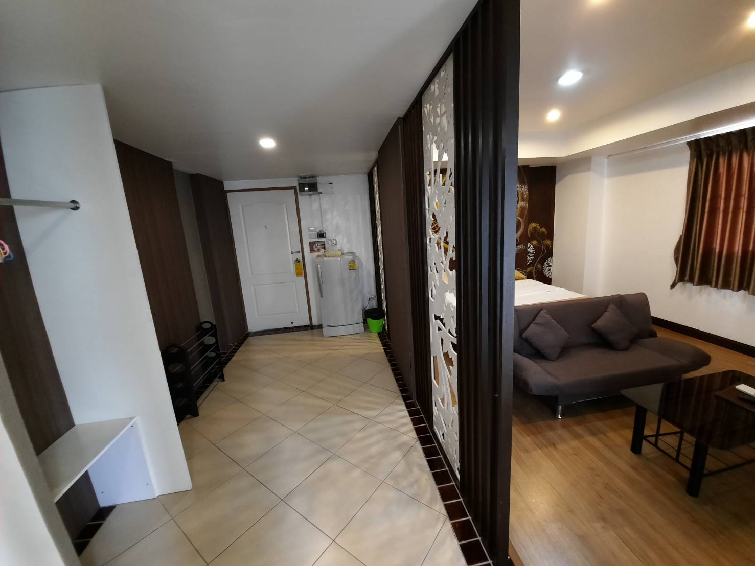 ห้องดีลักซ์ คอนเนอร์ C-716 (Deluxe Corner)