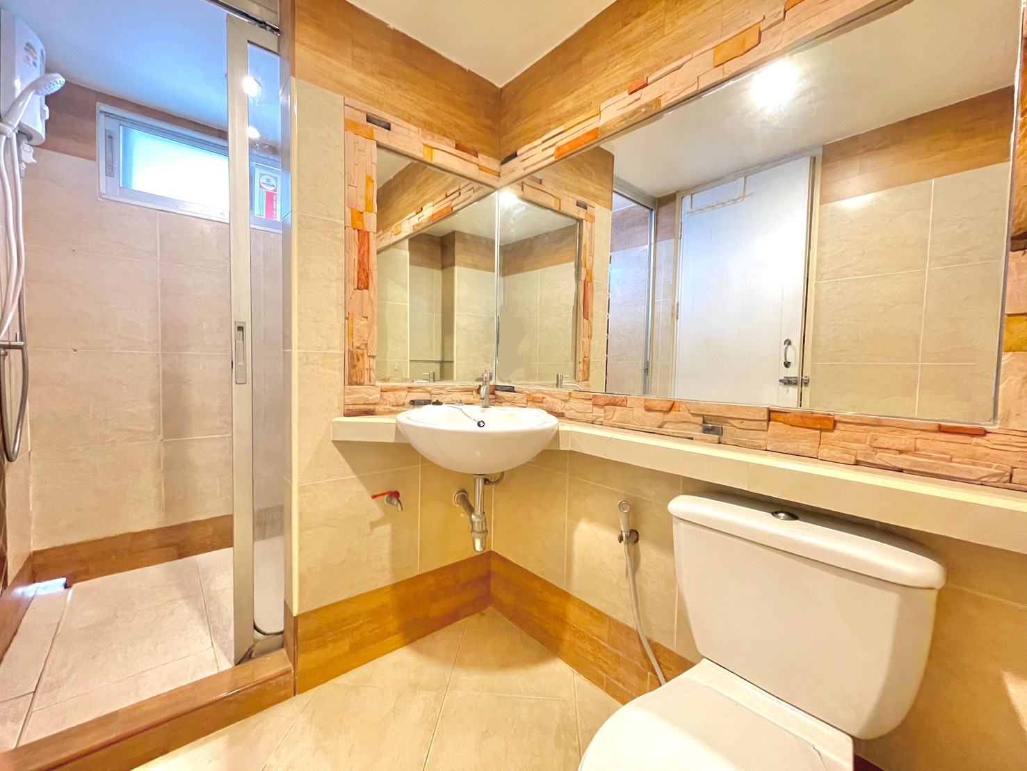 ห้อง C-720 (Connecting)